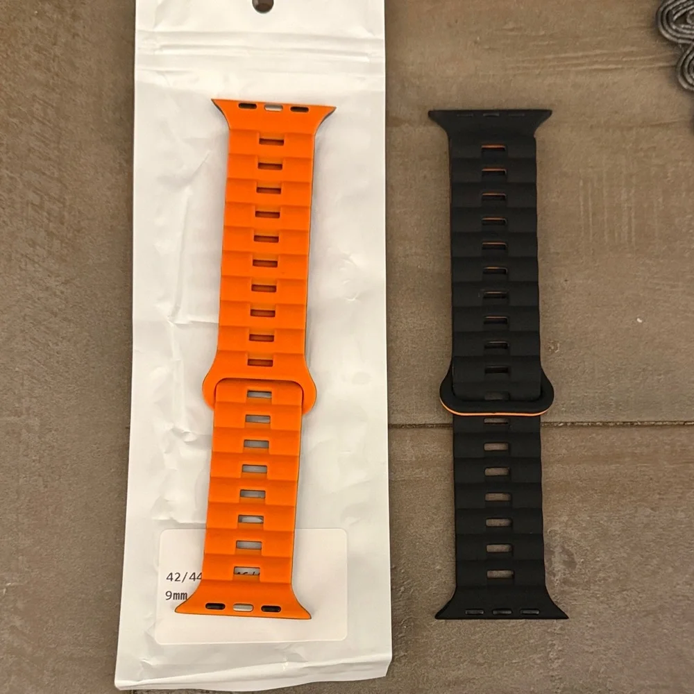 Silicone Magnetic Smartwatch Band - Reversible Orange and Black
